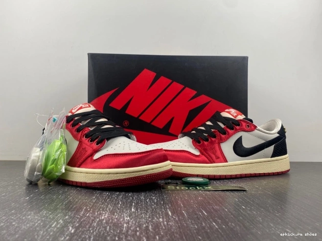 Cheap Home Room Low FN0432-017 OG Air 1 x Trophy Jordan 0703